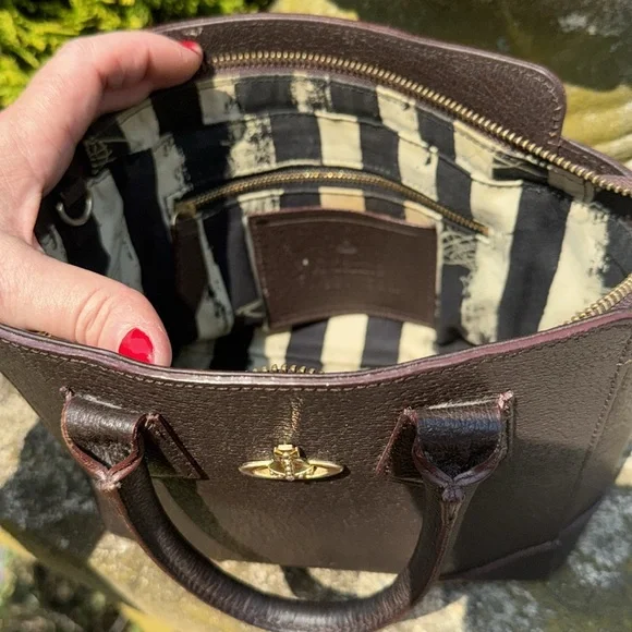 GUC Vivienne Westwood Executive Dark Brown Handbag ( shoulder strap missing) - Picture 8 of 13